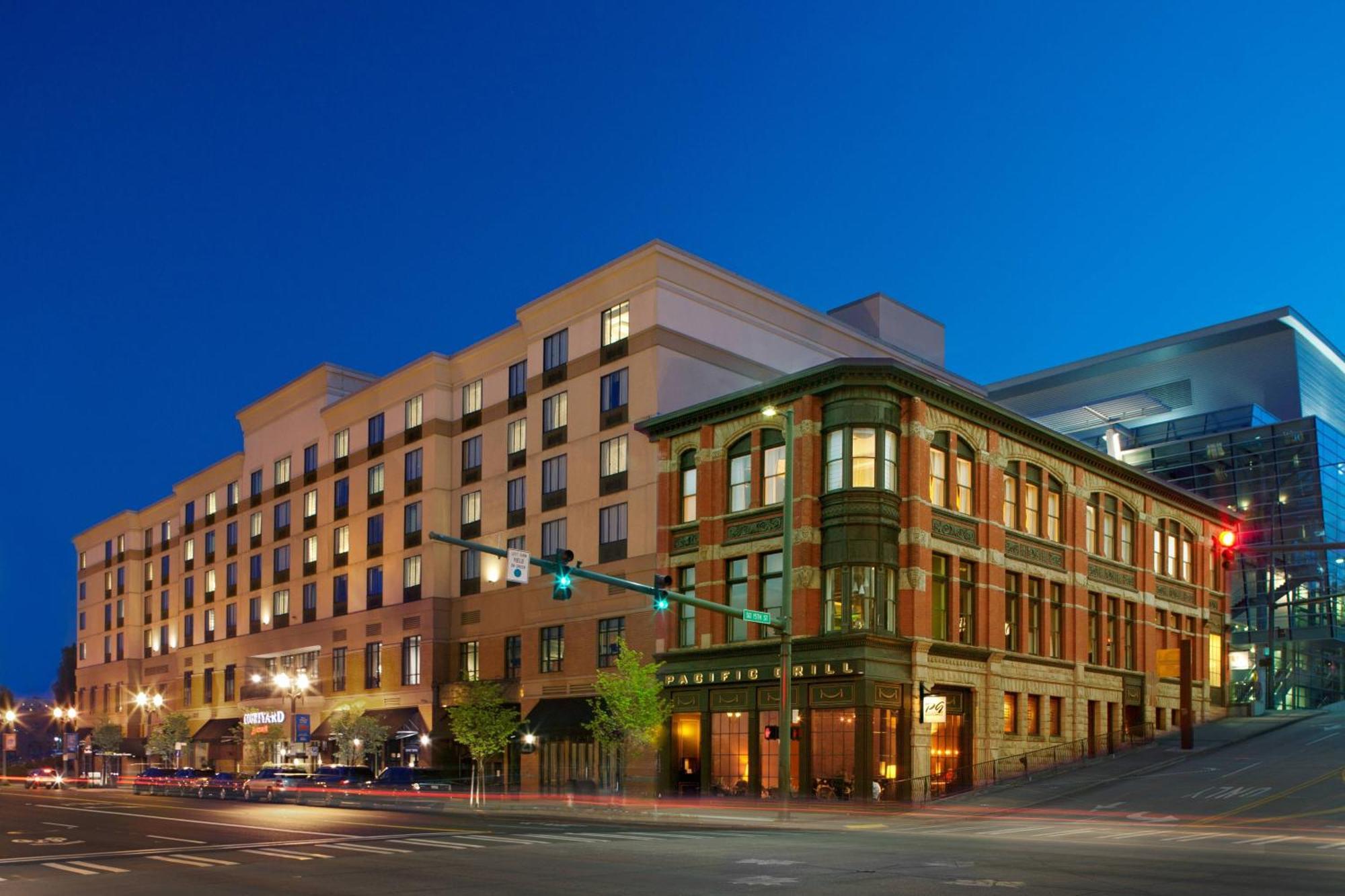 Courtyard Tacoma Downtown Hotel Exterior foto